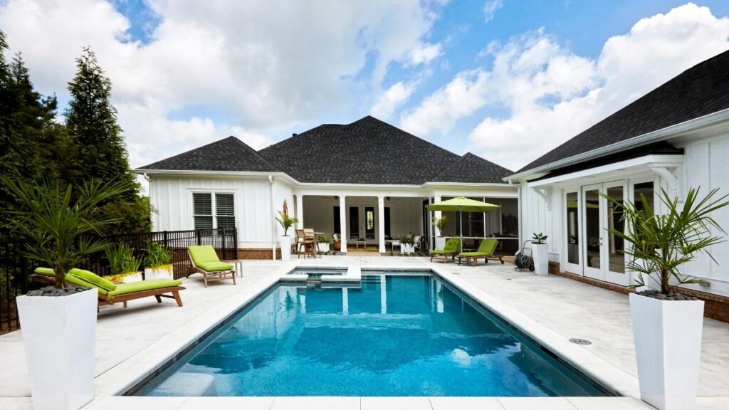 Straight vs. Curvy Pools