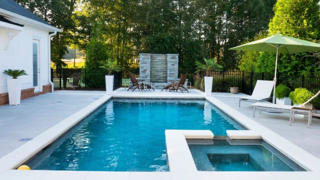Straight vs. Curvy Pools