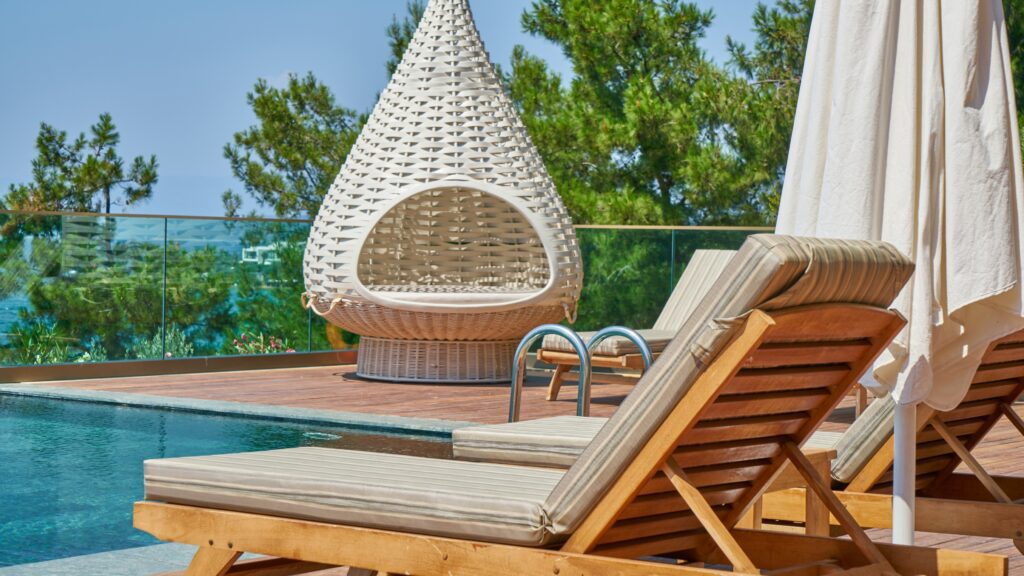 Modern Pool Decking