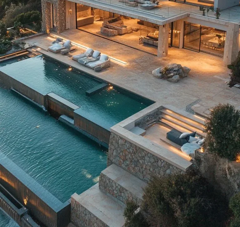 Custom Pools and Spas