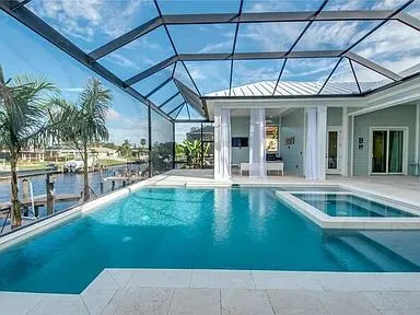 maintain pools in Florida